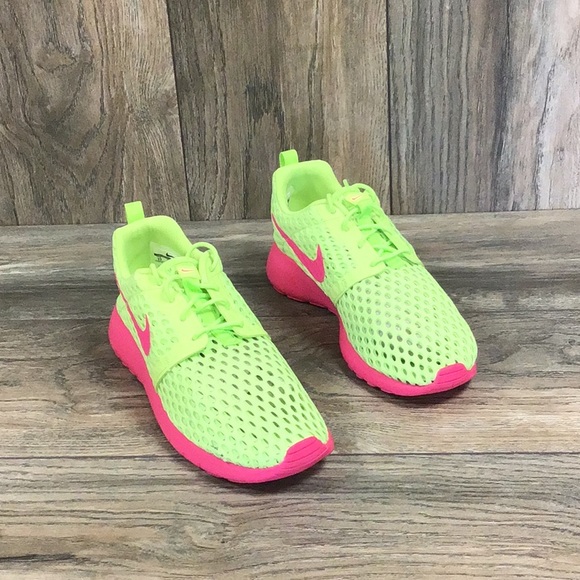 Nike Other - NEW Nike Roshe One Fligh Weight GS Green Pink Kids